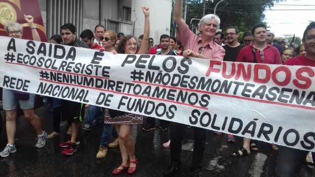 Fundos sol na greve geral fortaleza 3 display